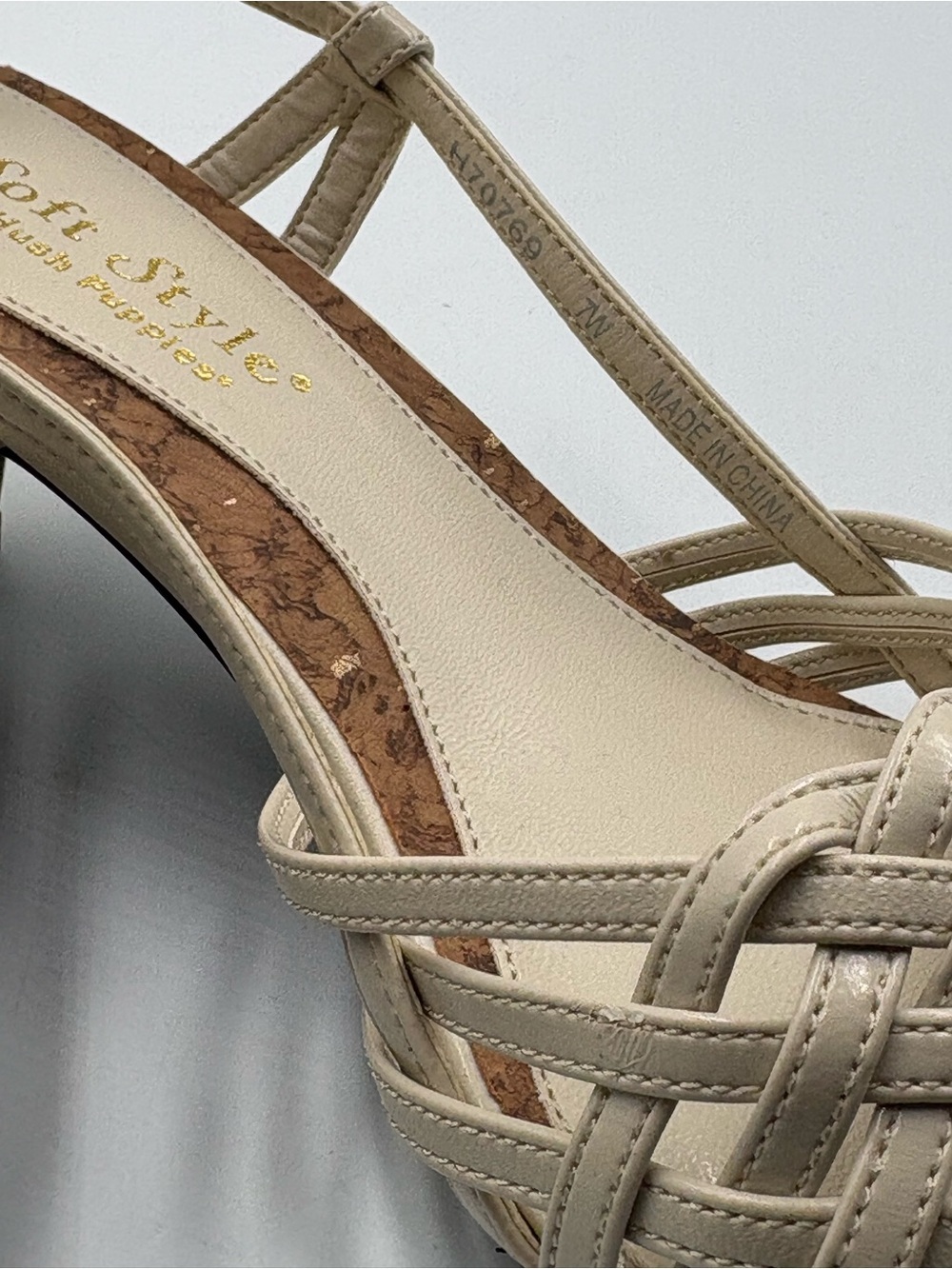 Soft Style Hush Puppies Women’s Beige Woven Slingback Heels Size 7W Wide - Picture 6 of 12